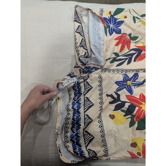 Flirty cream romper with bright floral print plus size XXL - Picture 10 of 13